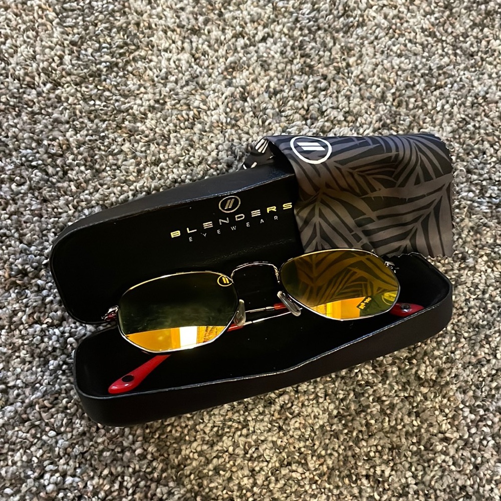 red reflective sunglasses